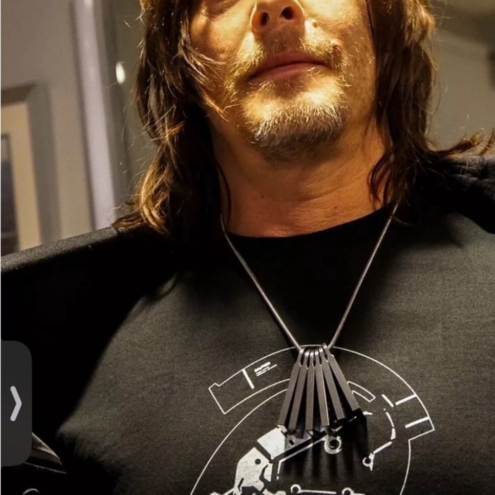 Hideo Kojima, death stranding official chairidium necklace with equations - Picture 2 of 8